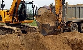 Выкопать яму экскаватором в Вольске от 938 руб. - 2Землекопа-Вль